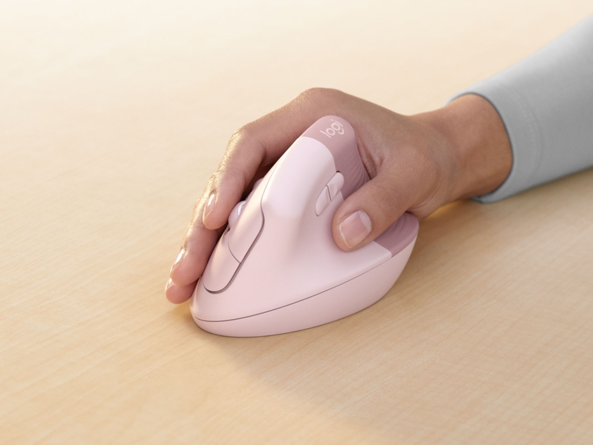 Logitech Lift è un nuovo mouse verticale ed ergonomico