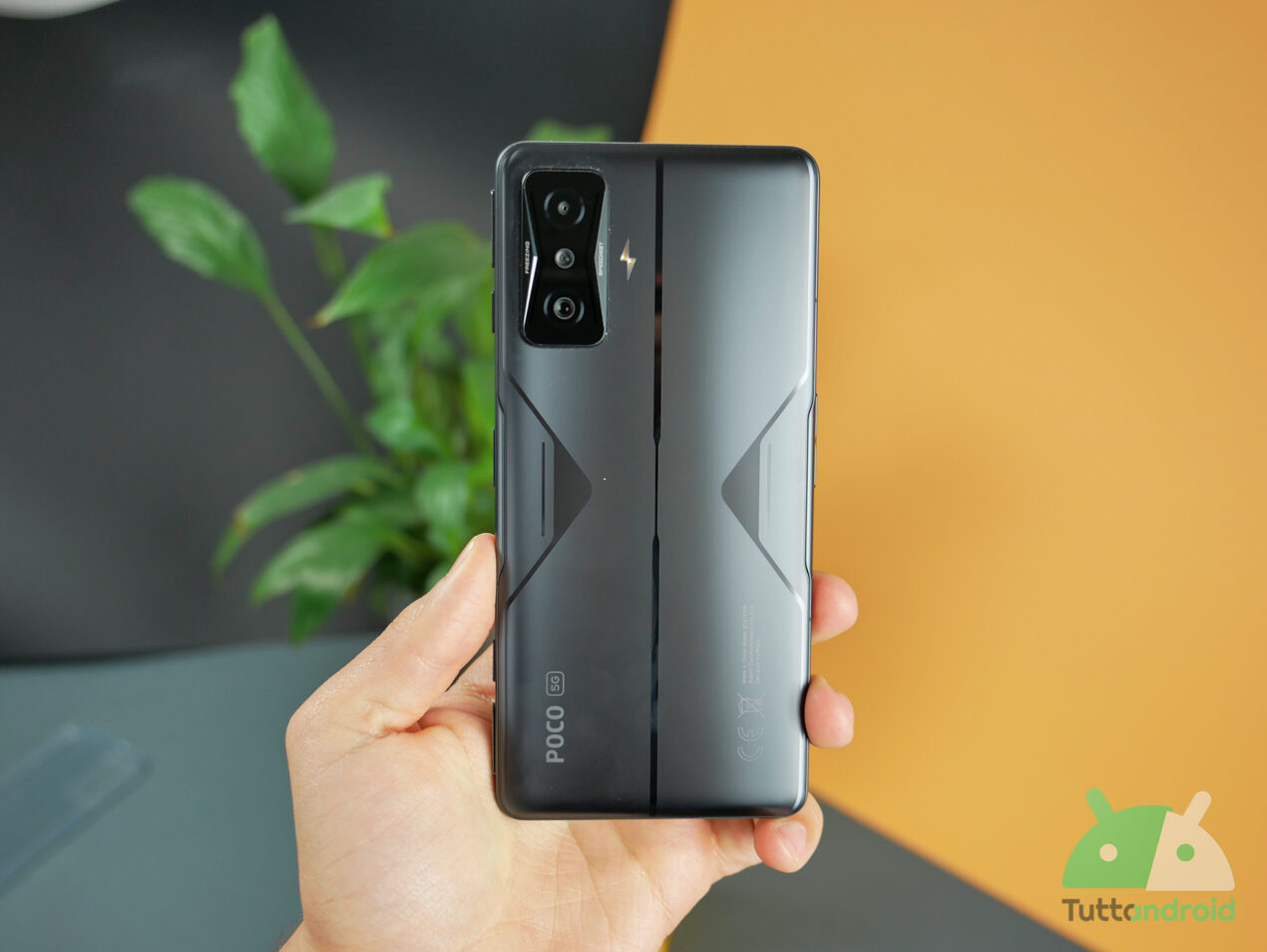 Recensione POCO F4 GT: cuore da top, chicche da nerd e prezzo competitivo
