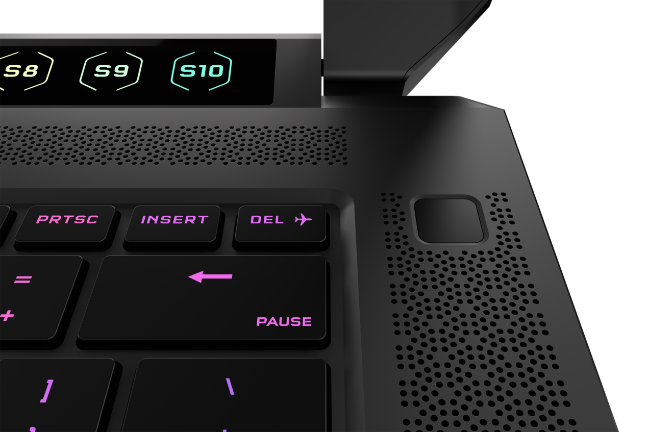 Corsair lancia il suo primo notebook da gaming, con touchbar ed esclusiva AMD