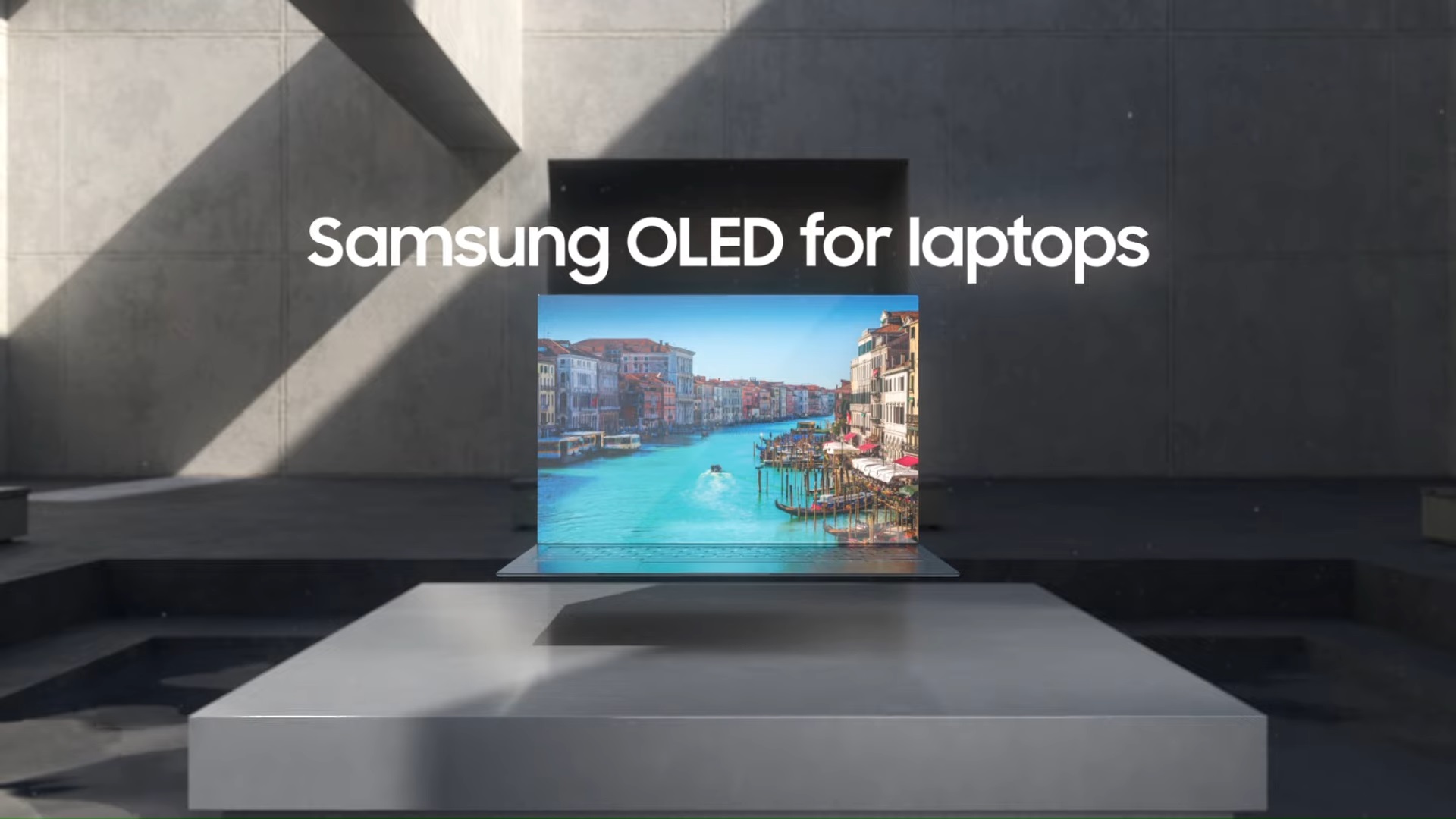 Samsung display OLED a 240 Hz per laptop