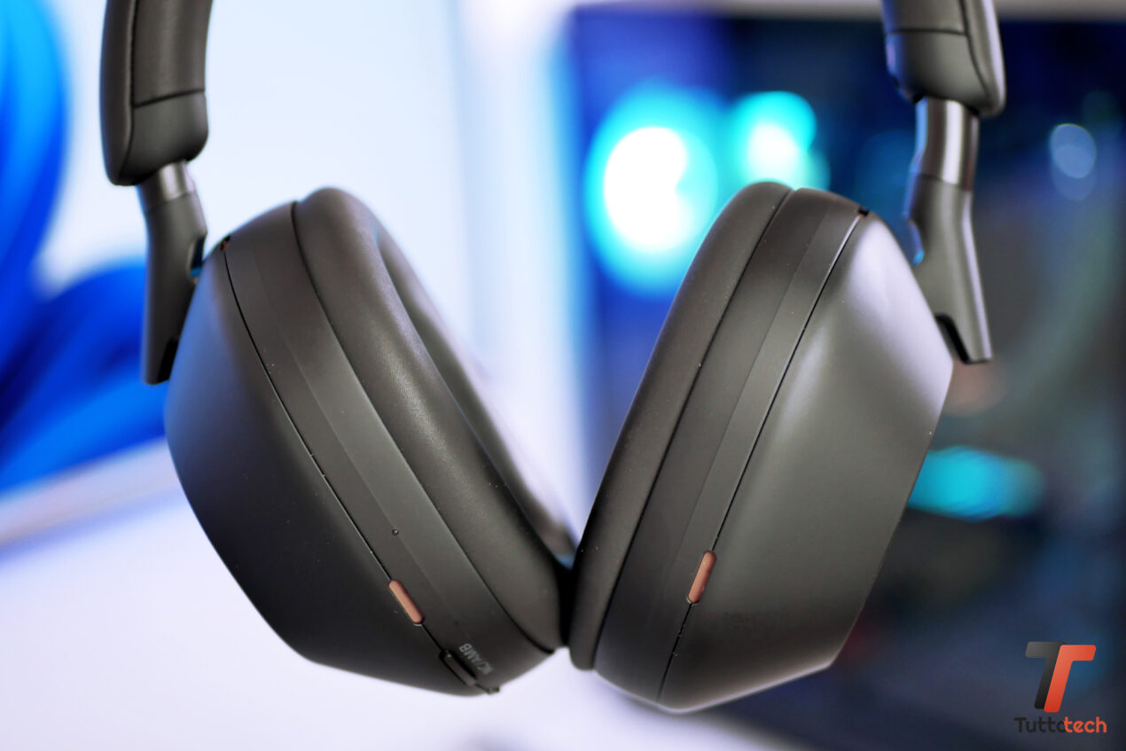 Le cuffie Sony WH-1000XM5 sono in offerta al prezzo più basso di sempre su Amazon