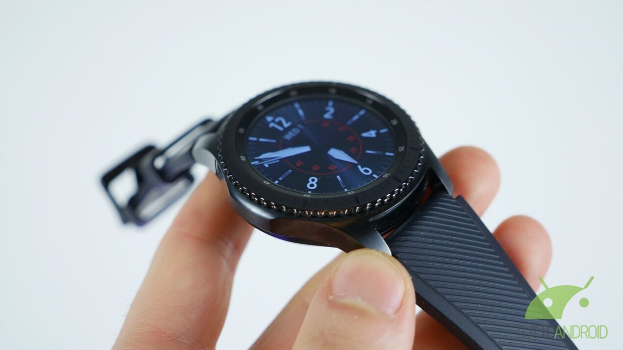 Samsung Gear S3 risorge con il porting di Wear OS
