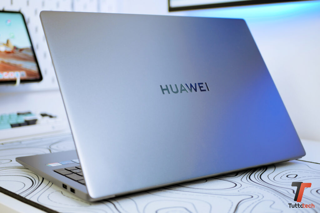 Huawei Matebook D16 design