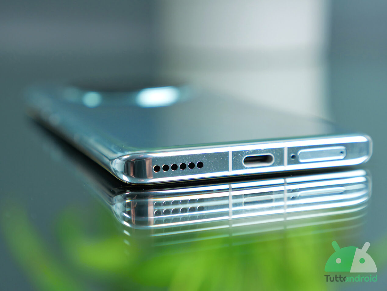 Finalmente si va verso l'obbligo della porta USB-C, e qualcuno si dovrà adeguare