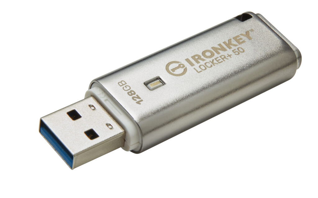 Kingston annuncia una nuova chiavetta USB crittografata e con backup automatico 1