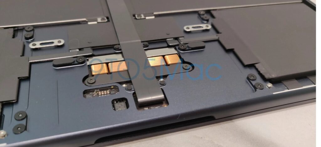 MacBook Air M2 foto interni leak 3