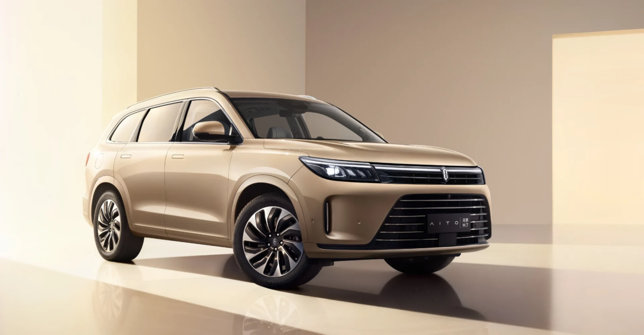 Debutta la seconda auto di Huawei: AITO M7 è un SUV pieno di tecnologia