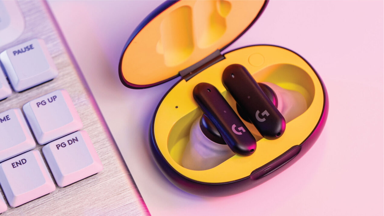 Logitech G FITS e Astro A30 ufficiali: cuffie wireless con un occhio al gaming