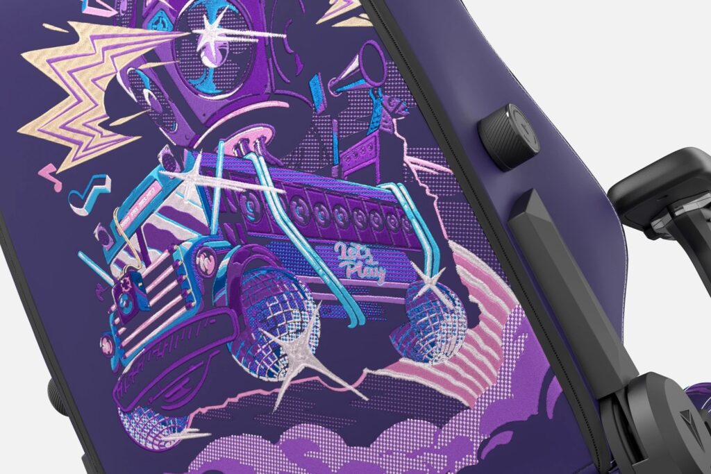 Secretlab Fortnite Battle Bus Edition