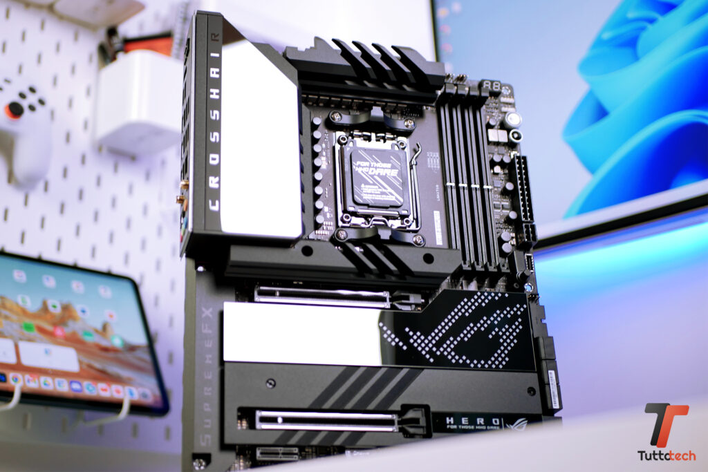 asus rog crosshair x670e hero recensione