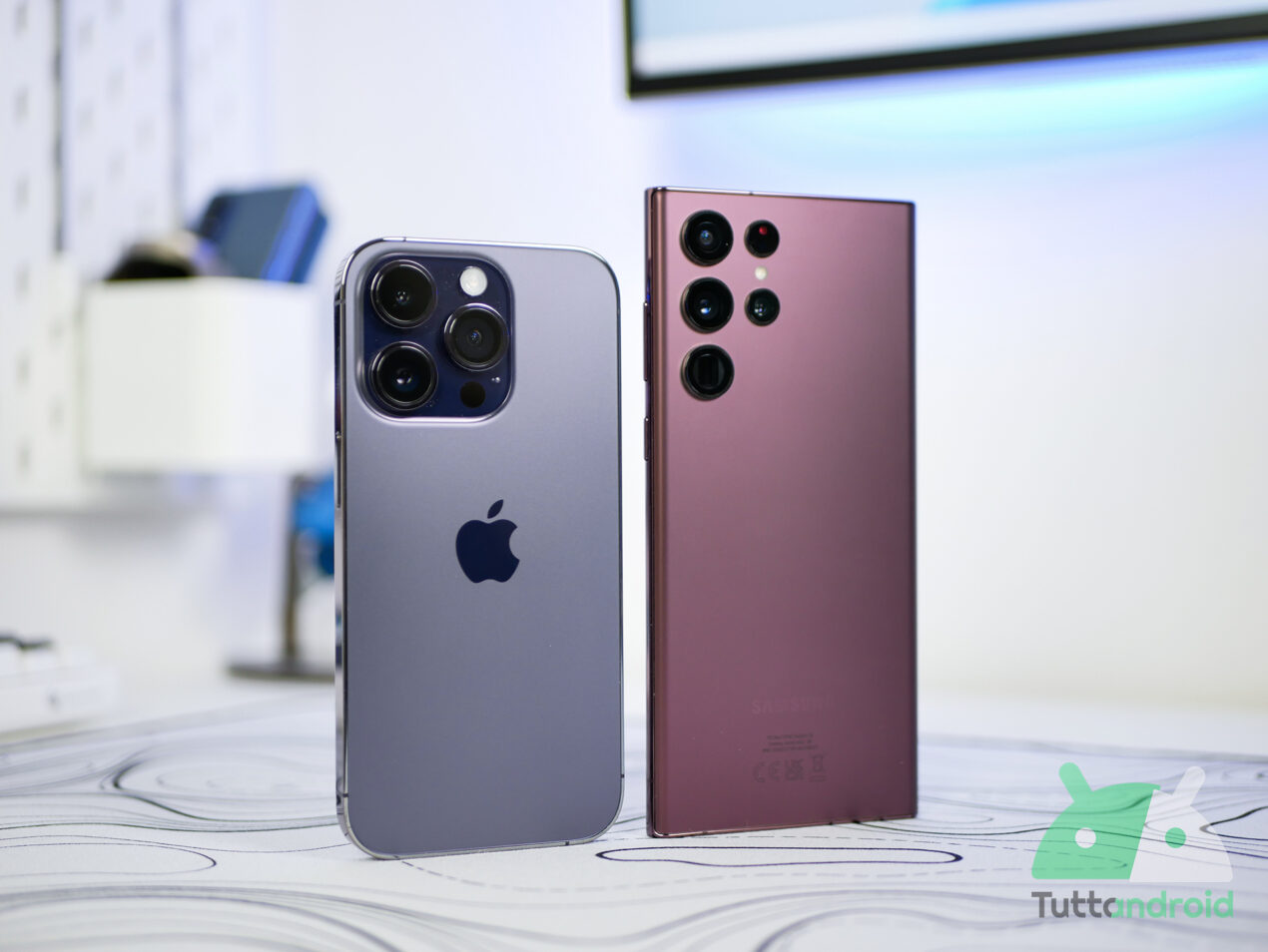 iPhone 14 Pro vs Samsung Galaxy S22 Ultra: chi vince e su cosa