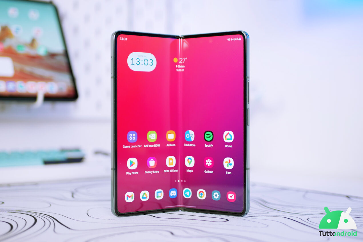 Recensione Samsung Galaxy Z Fold4: lo smartphone All-In-One che può fare tutto