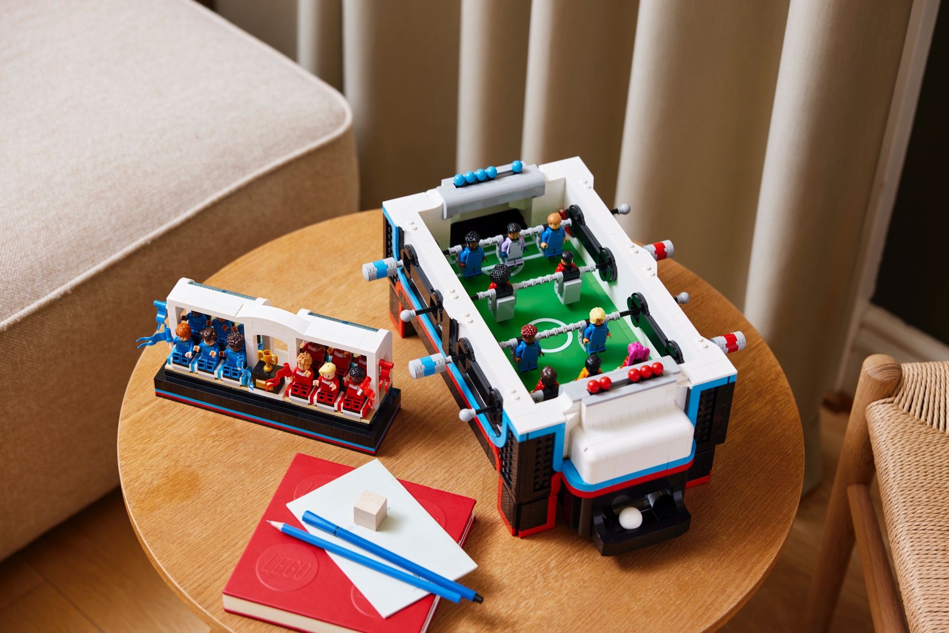 Pronti al calcio d'inizio? Ecco Calcio Balilla LEGO Ideas 1