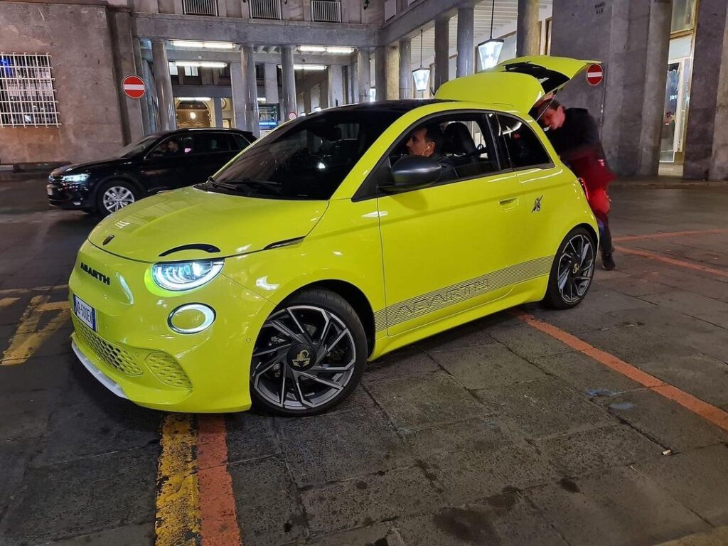 500 abarth elettrica foto spia 2
