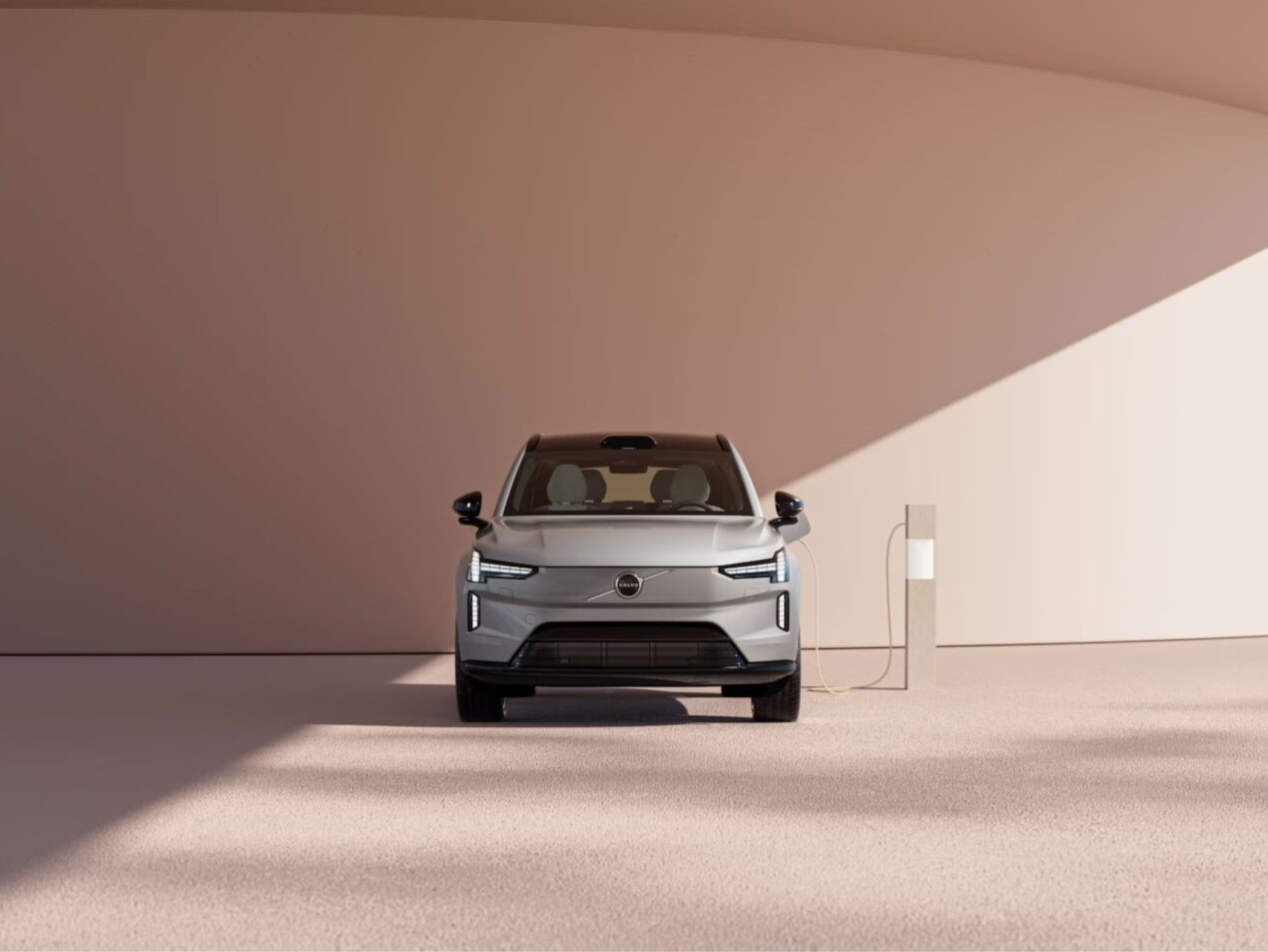 La prima auto con il passaporto delle batterie è una Volvo