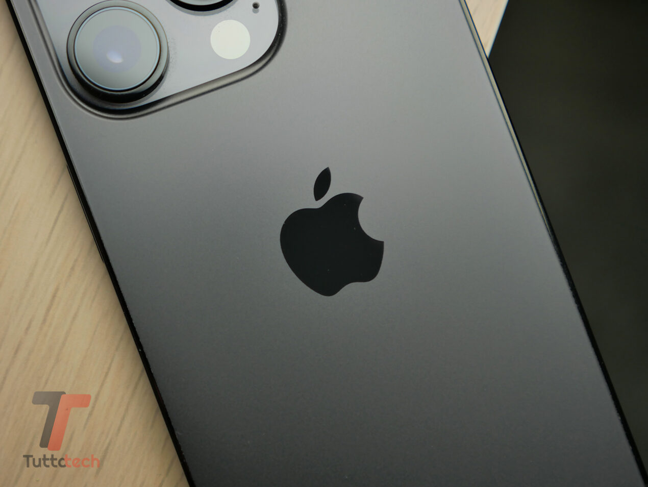 Nuove informazioni su pannelli frontali e colorazioni dei prossimi iPhone 15