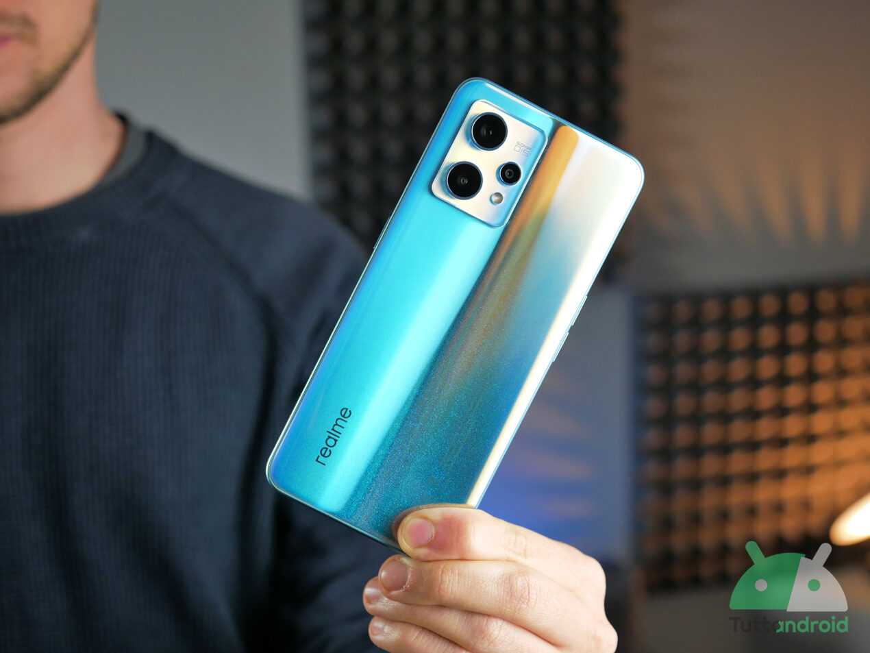 Piccoli prezzi per grandi smartphone: le migliori offerte Amazon tra i 200 e i 300 euro