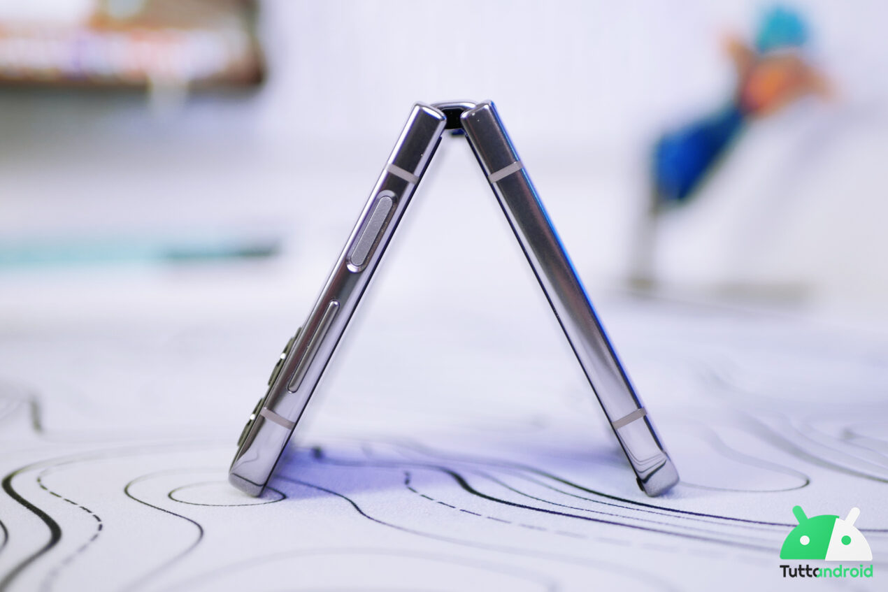 Il primo iPhone pieghevole non è prodotto da Apple: è un progetto fai da te