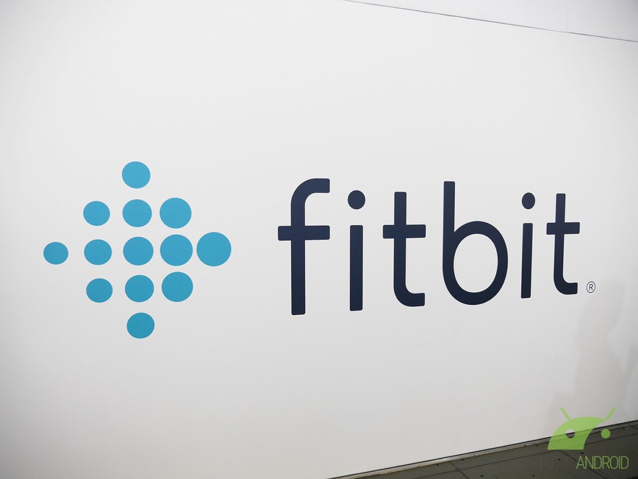 Fitbit inizia a eliminare il supporto per l'accesso tramite Google