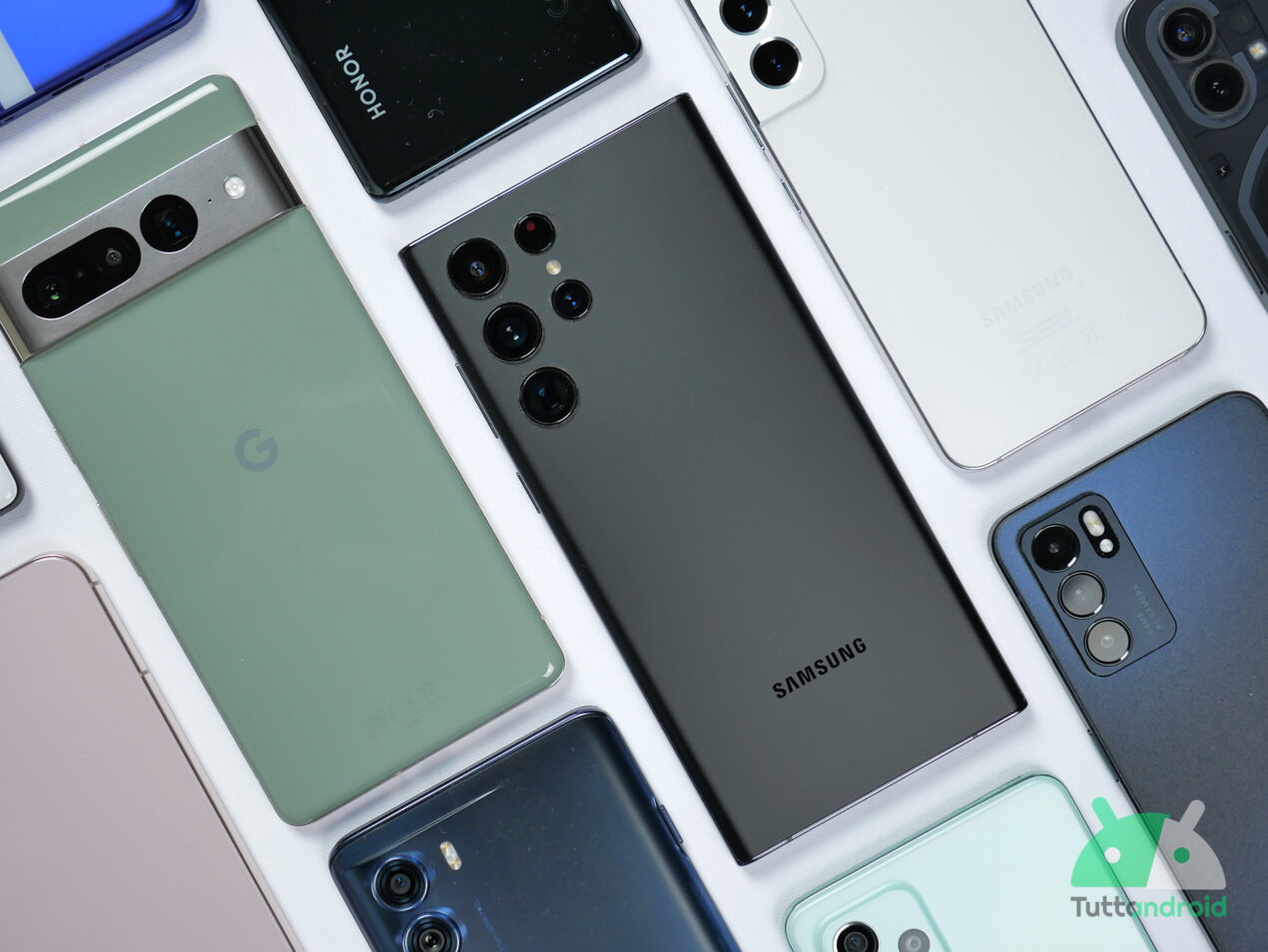 Quale brand di smartphone scegliere? A confronto: Samsung, Apple e gli altri