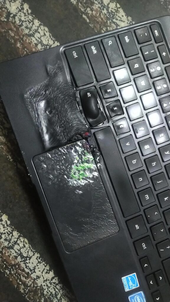 Samsung Chromebook esploso