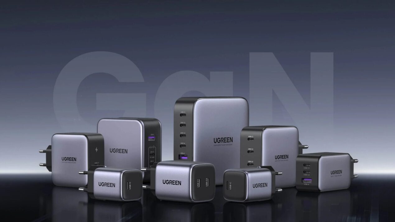 Tre alimentatori Ugreen in offerta per caricare rapidamente smartphone e tablet