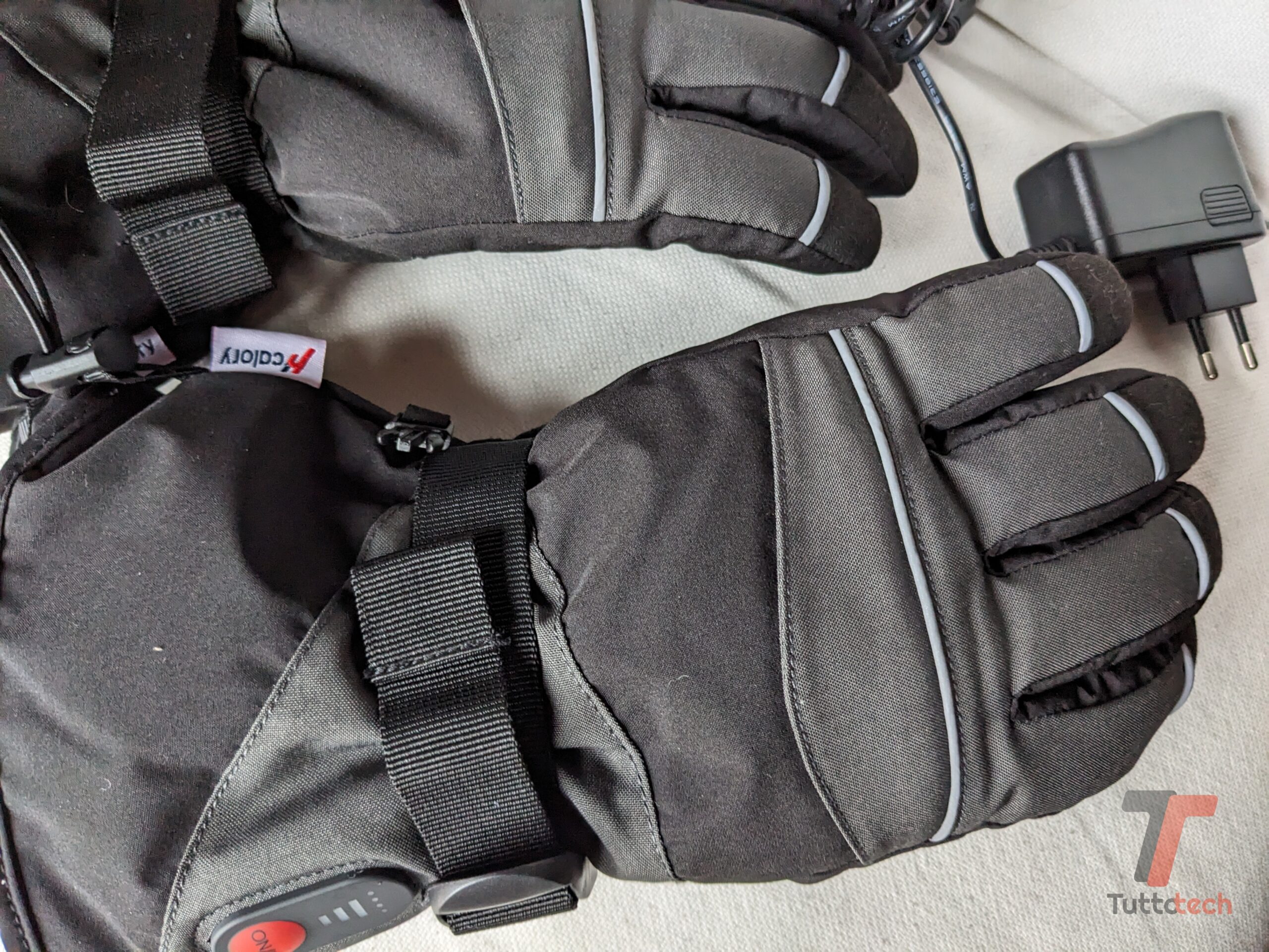 BEEK Guanti Invernali Termici Uomo E Donna, Impermeabili E Antivento, Con Touchscreen E Palmo Antiscivolo, Ideali Per Sci, Ciclismo E Attività Outdoor