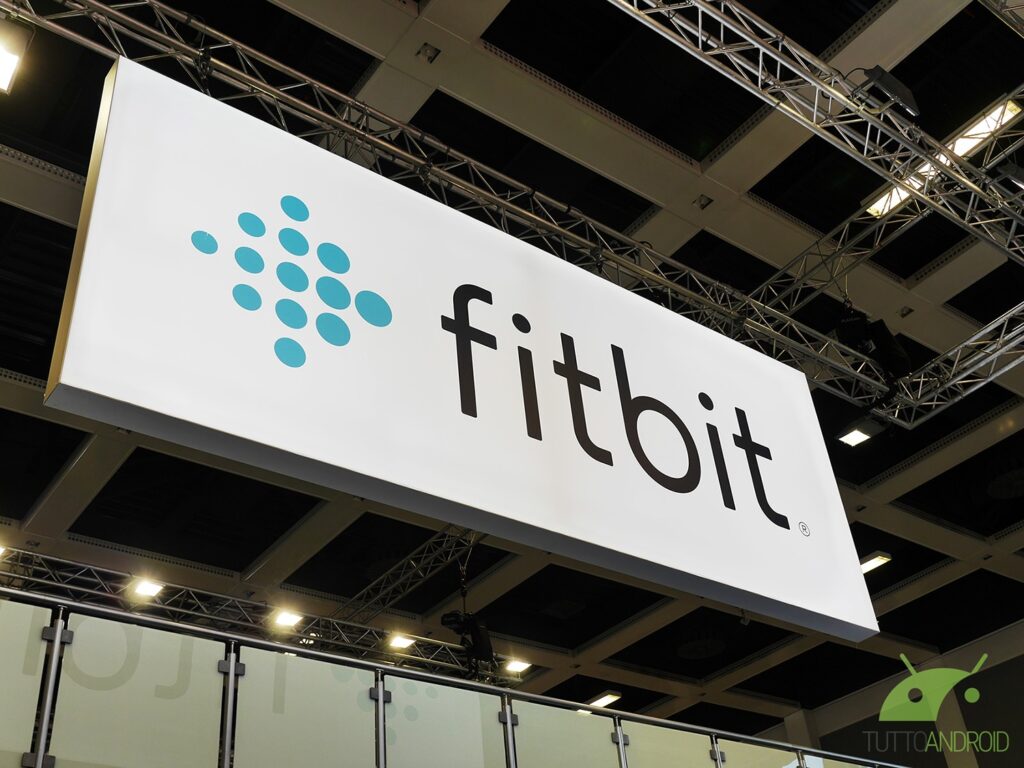 I prossimi Fitbit potrebbero misurare la pressione sanguigna: c'è il brevetto 2