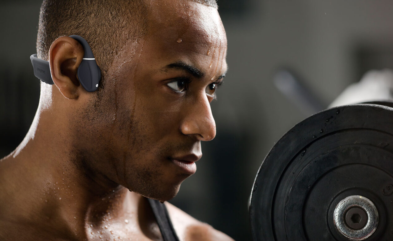 Disponibili le nuove cuffie a conduzione ossea Creative Outlier Free