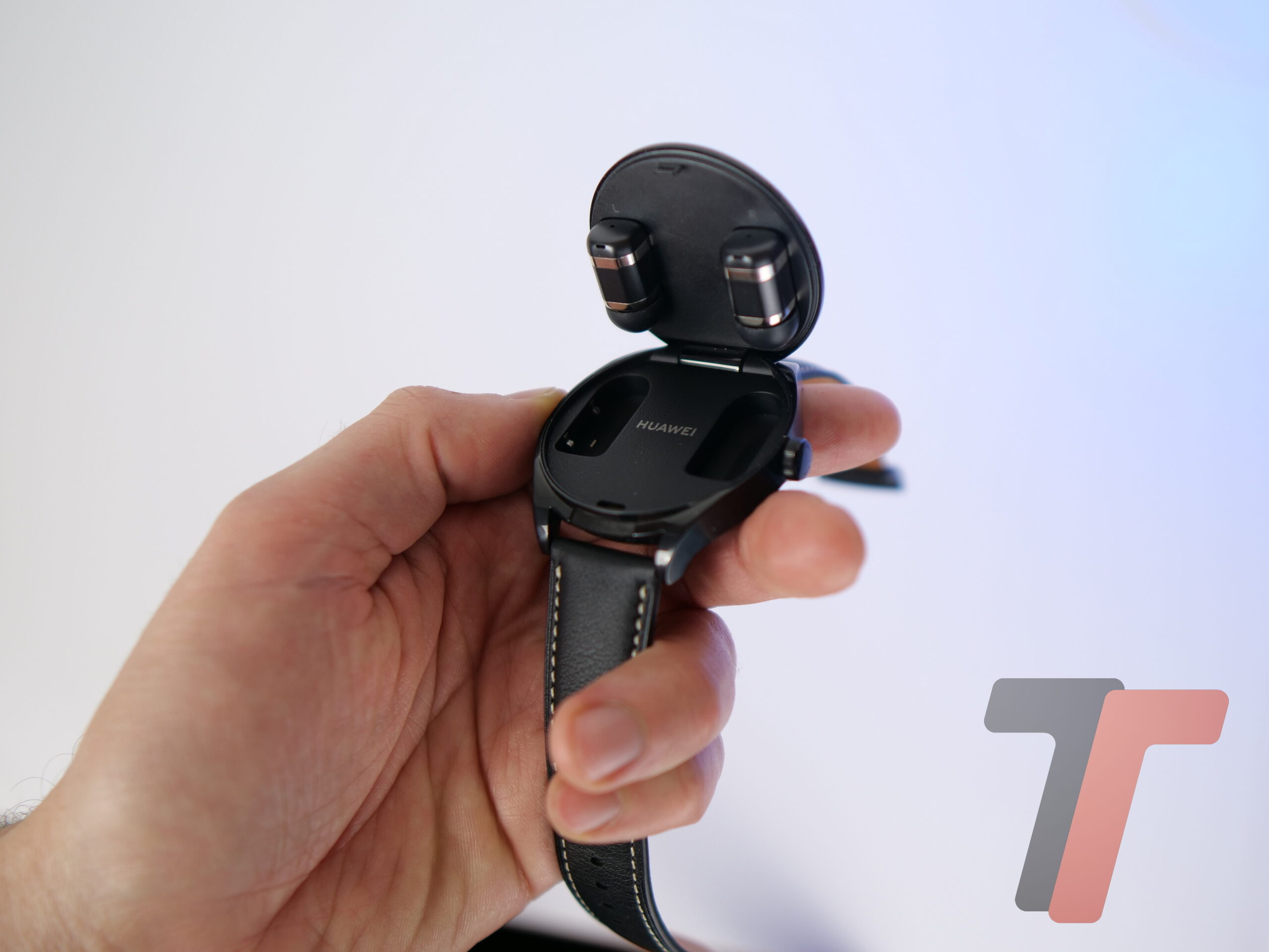 Recensione Huawei Watch Buds: smartwatch con cuffie incorporate? Sì,  l'hanno fatto!