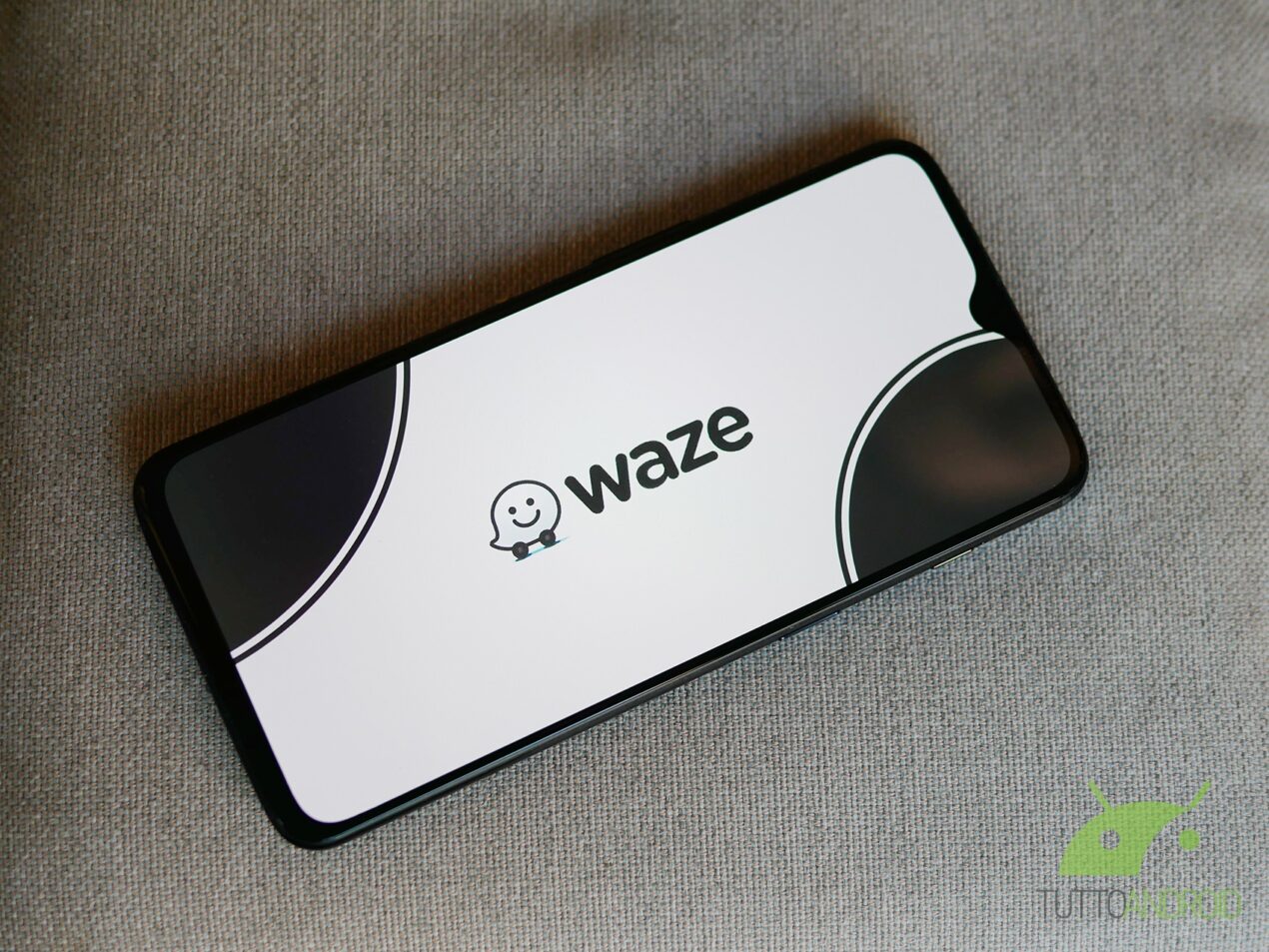 Waze si aggiorna nel tentativo di risolvere i problemi con Android Auto