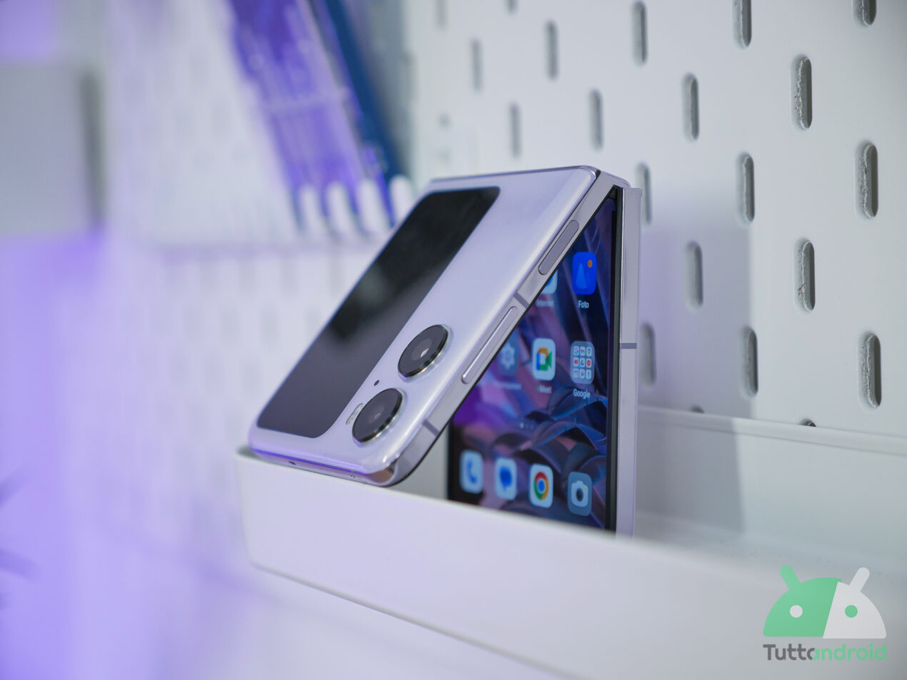 Recensione OPPO Find N2 Flip: un pieghevole concreto, diverso dagli altri