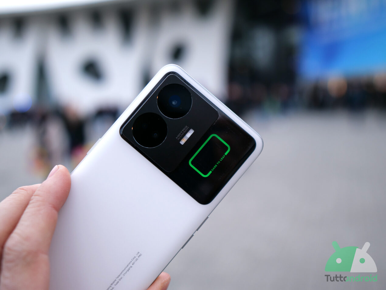 Recensione Realme GT3 240W: tuttofare con una ricarica spaventosa