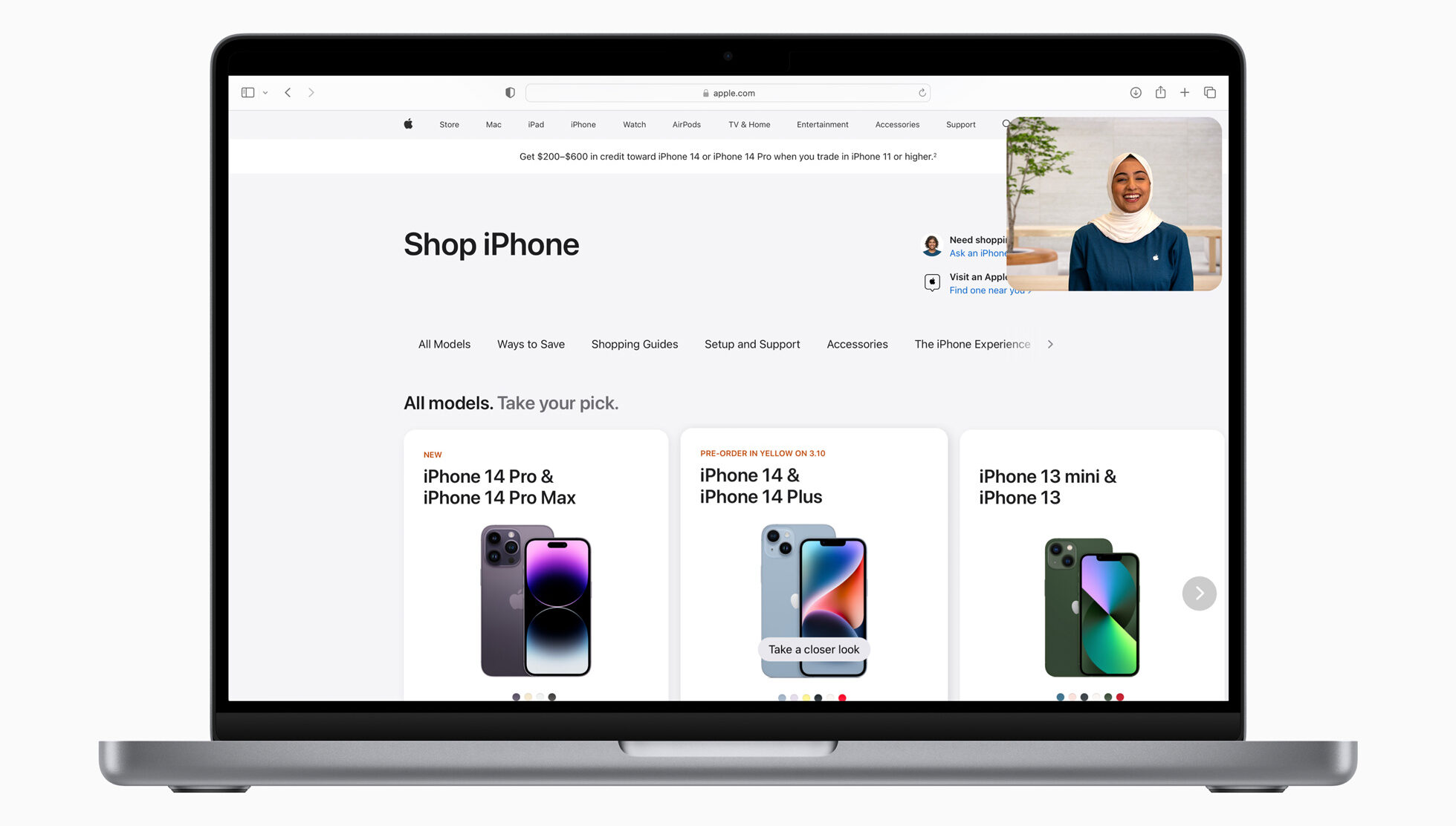 Apple-Shop-with-a-Specialist-iPhone-shop