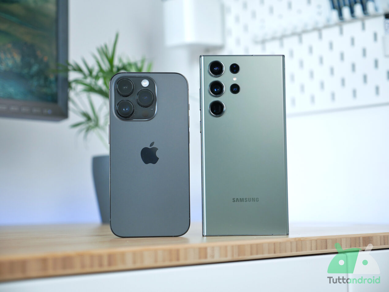 Samsung invita gli utenti Apple a provare l'esperienza Galaxy