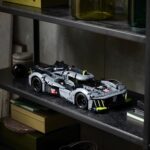 LEGO Technic PEUGEOT 9X8 è un omaggio all'hypercar ibrida della 24 ore di Le Mans 1