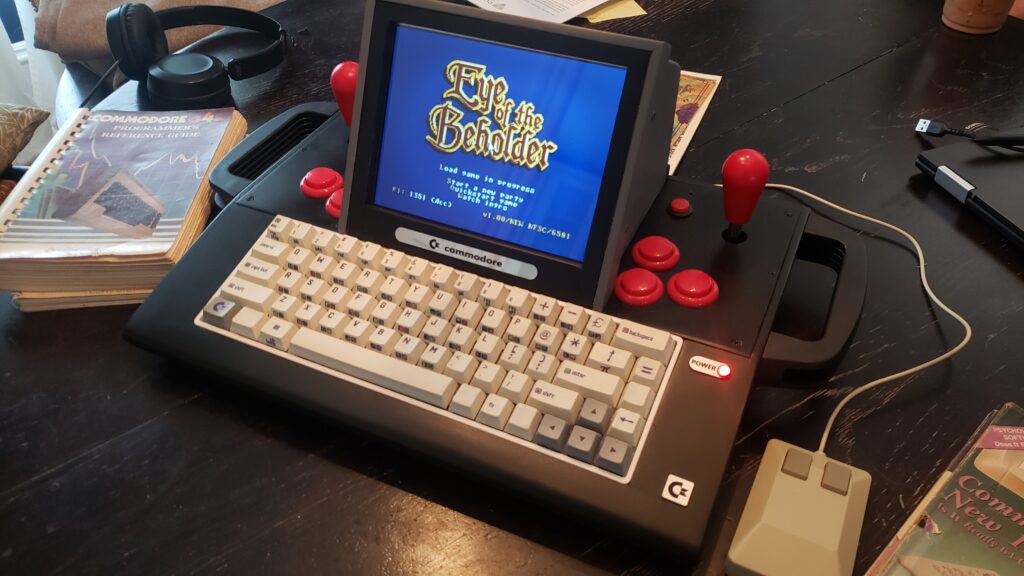 Il glorioso Commodore 64 diventa portatile con il progetto CBM X64+ 1