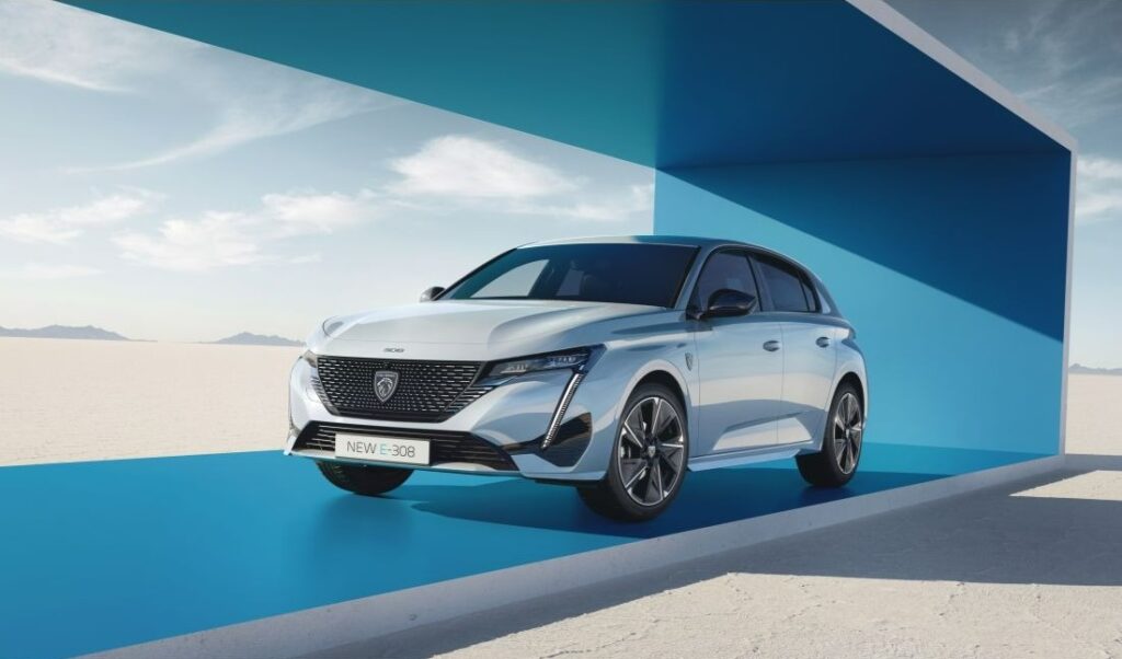 Nuova PEUGEOT E-308 FIRST EDITION