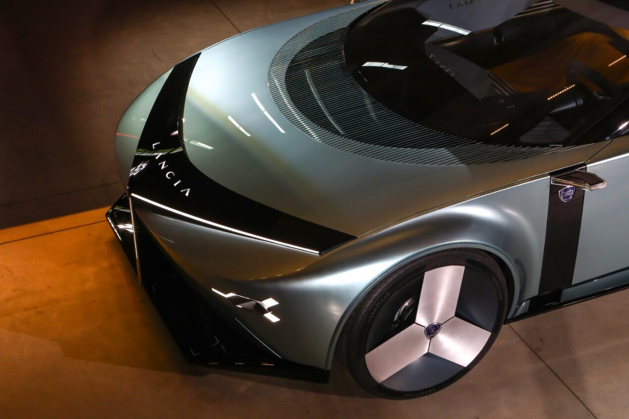 Lancia rinasce con la nuova Ypsilon e Gamma, anticipate da Pu+Ra HPE