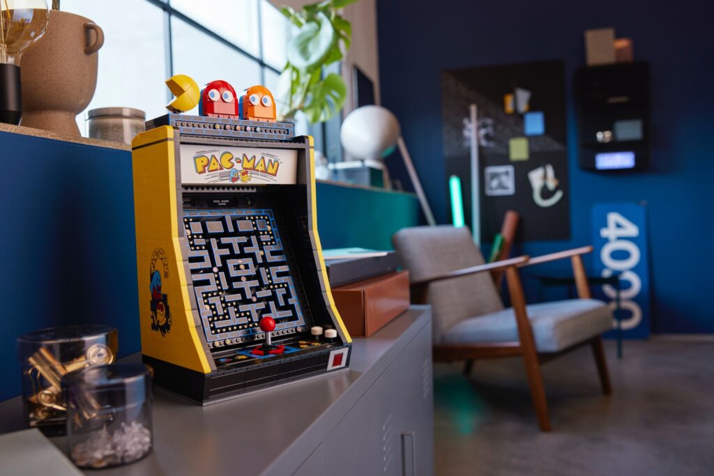 LEGO Icons PAC-MAN Arcade