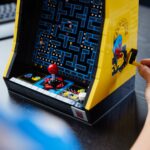 LEGO Icons PAC-MAN Arcade è pronto a riportarci dritti negli anni '80 2
