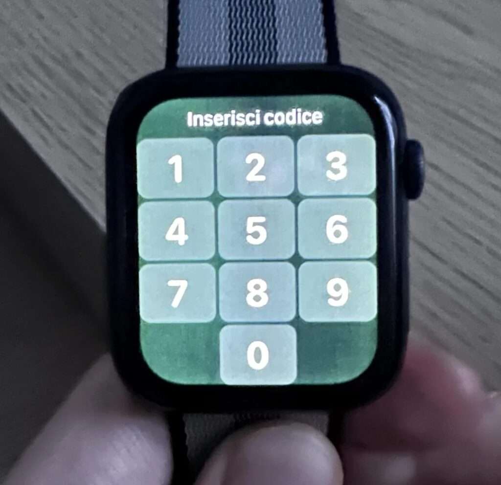 Apple Watch 4 bug schermo verde notifiche