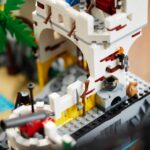 Pronti all'arrembaggio con il nuovo set LEGO Icons La Fortezza di Eldorado 7