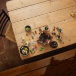 Sprigionate la magia con LEGO Ideas Disney Hocus Pocus: Il cottage delle sorelle Sanderson 10