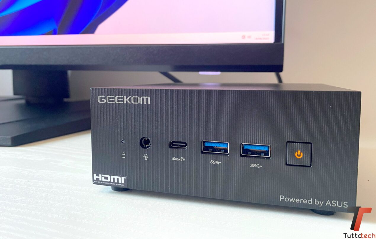 Recensione GEEKOM AS 6: il Mini-PC con Ryzen 9 6900HX che può fare tutto