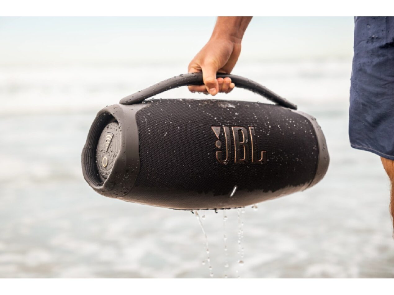 Gli speaker JBL Boombox 3 e Charge 5 in versione Wi-Fi sono disponibili in Italia