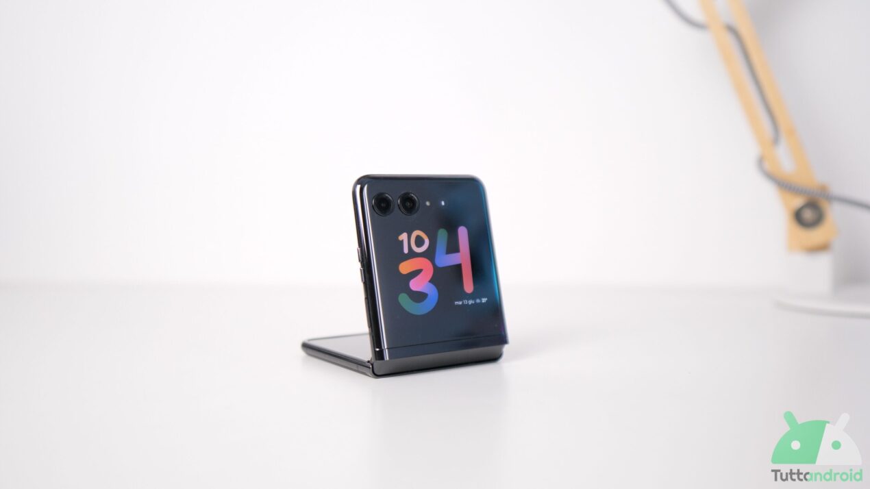 Recensione Motorola Razr 40 Ultra: se amate i pieghevoli, amerete anche lui