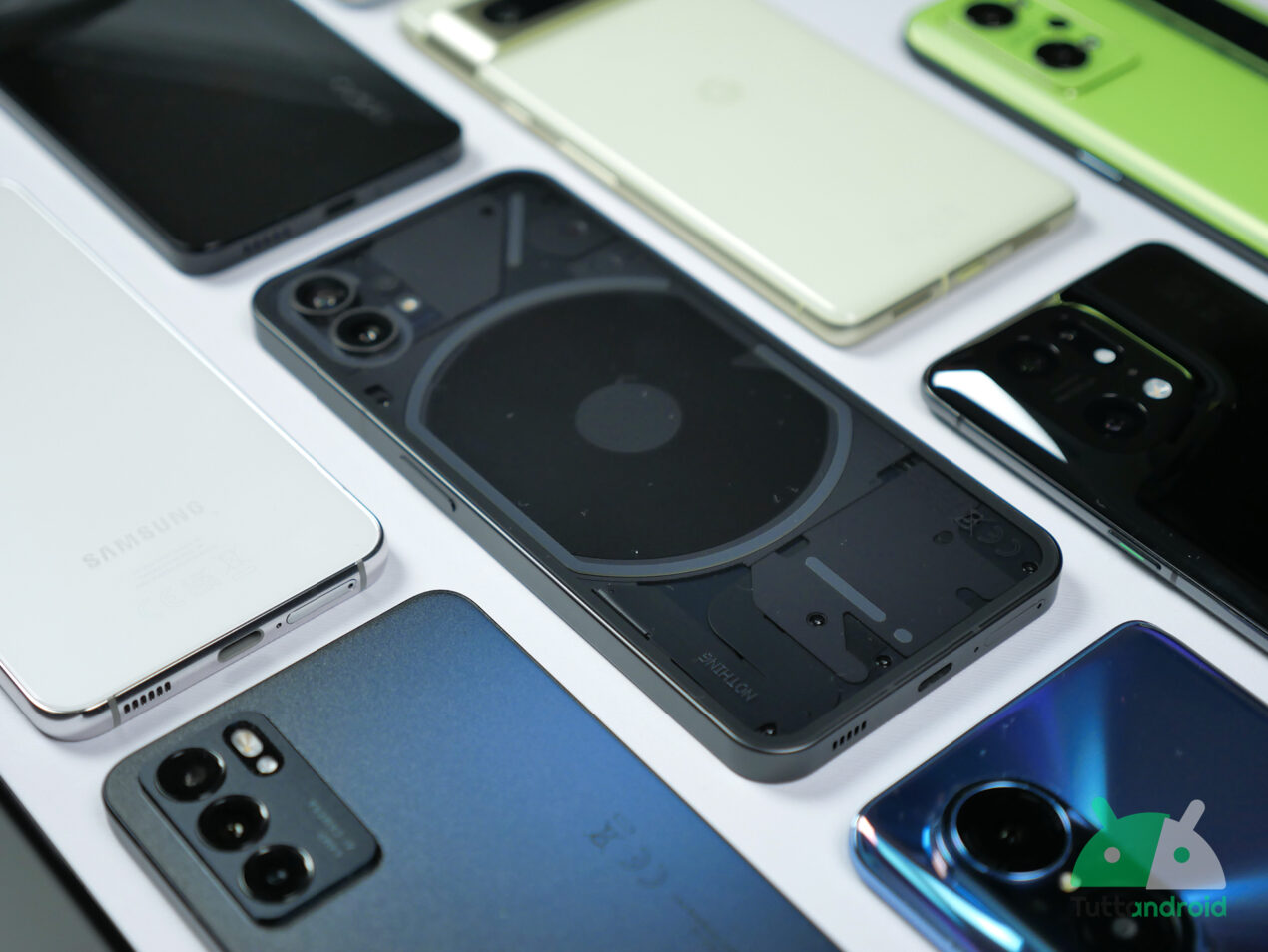 A breve Nothing potrebbe rilasciare il suo primo smartwatch Android