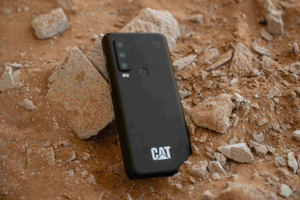 Bullit lancia CAT S75 e Motorola Defy Satellite Link con connessione satellitare