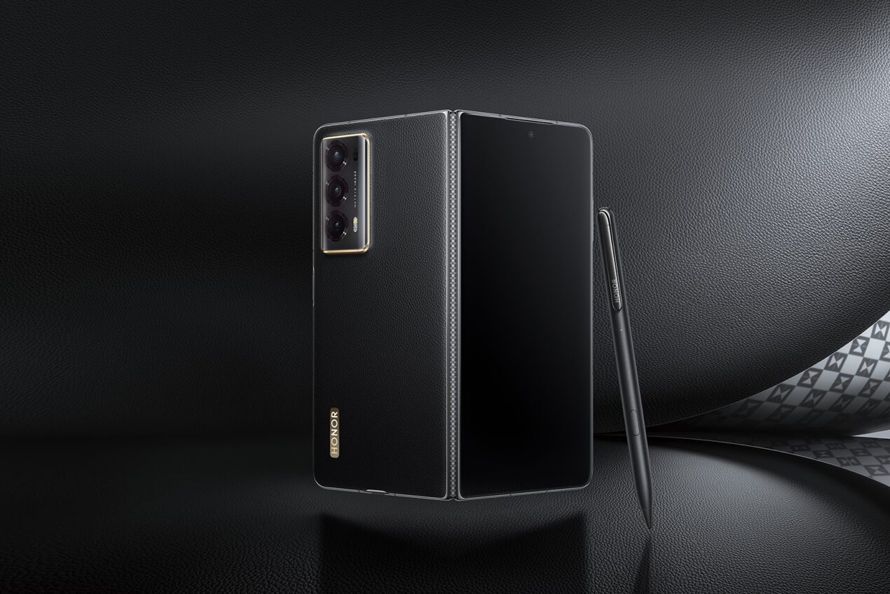 HONOR ha annunciato Magic V2, il pieghevole più sottile al mondo, e MagicPad 13